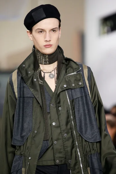 Look 50